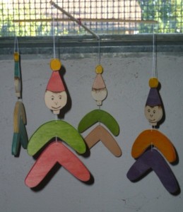 4 pantins